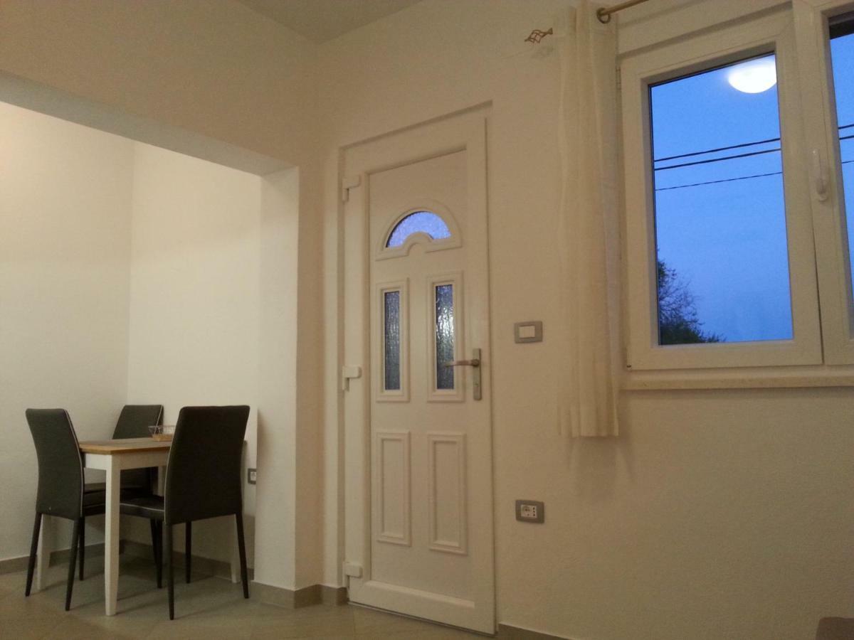 Studio Apartment Luce 2 Marina Exterior photo