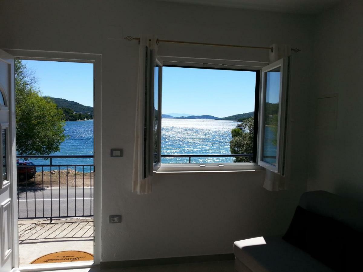 Studio Apartment Luce 2 Marina Exterior photo